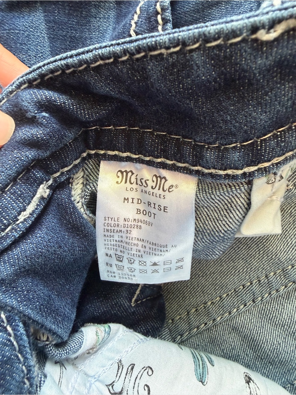Miss Me Mid-Rise Bootcut Jeans Women’s Size 31 Dark Wash - Picture 7 of 14